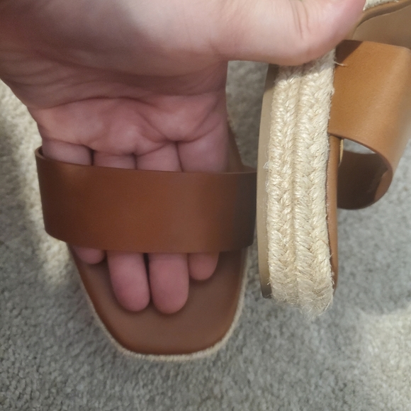 Wedges🍒 - Picture 9 of 10